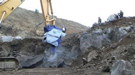 Vibro Ripper - STM Xcentric Vibro Ripper Trader - Wholesaler ...