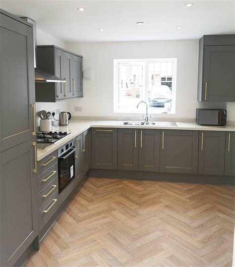 Fairford Slate Grey Kitchen in 2023 | Modern kitchen design grey, Grey ...