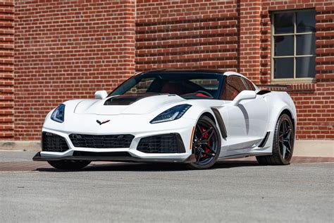 2019 Chevy Corvette Zr1 Specs 2019 Chevrolet Corvette ZR1: Full Info