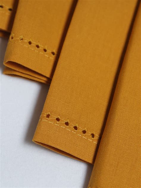 Buy Dining Table Covers Online India | Table Runner | Mats & Napkins ...