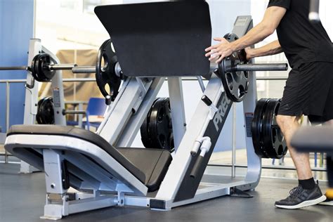 Leg Press Machine Exercise 的图像结果