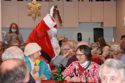 Wayne Woodlands Manor Christmas Celebration and More - Wayne Memorial ...