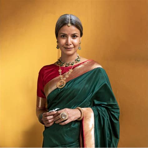 Red Blouse Design - Wear Red Color Blouse Designs For Alluring Look