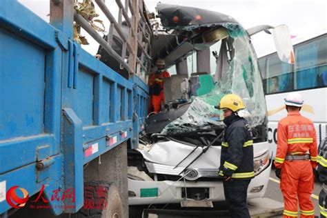 海南东线高速卡车与大巴相撞导游死亡_海南频道_凤凰网