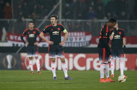 Twitter reacts after Manchester United is defeated by FC Midtjylland in ...