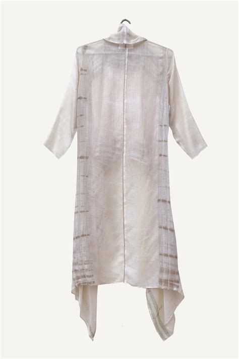 ACCLIVITY OVERLAY – Urvashi Kaur