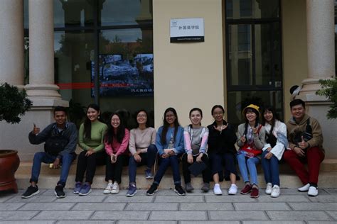外国语学院 22级缅甸语班开展以“跨文化交际”为主题的口语角活动-外国语学院