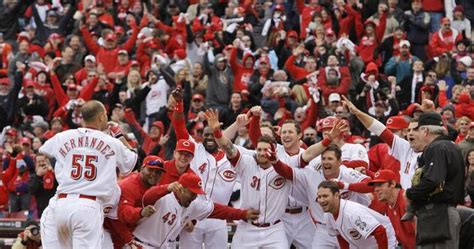 Opening day hero Hernandez out of Reds' lineup – Deseret News