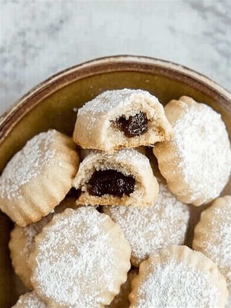 Irresistible Date Filled Cookies: Easy Homemade Maamoul Recipe
