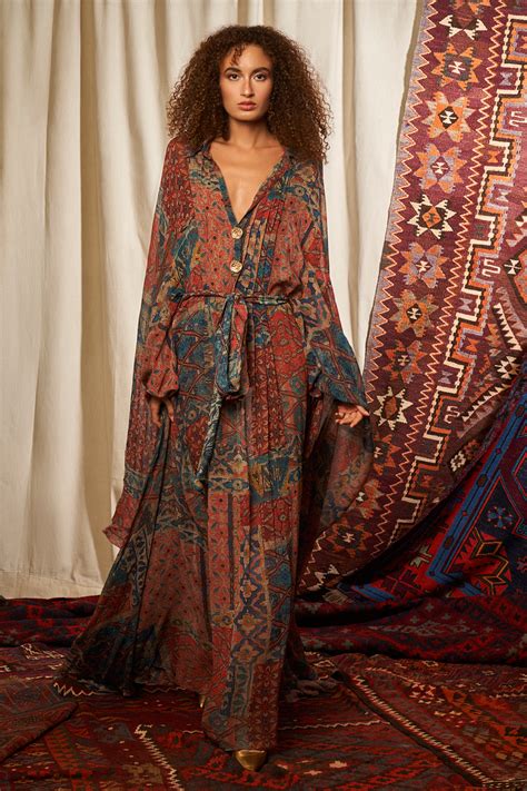Carpet Print Kaftan With Belt – Nikita Mhaisalkar