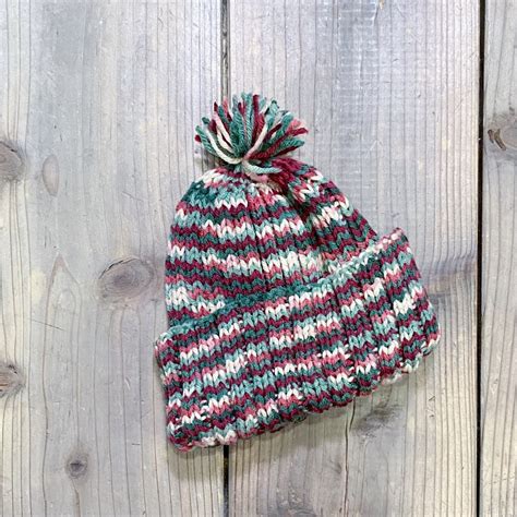 green and red knit cap | LEMON