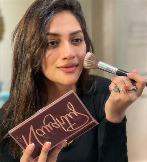 Madan Mitra to be a guest in Nusrat Jahan's Radio talk show | Sangbad ...