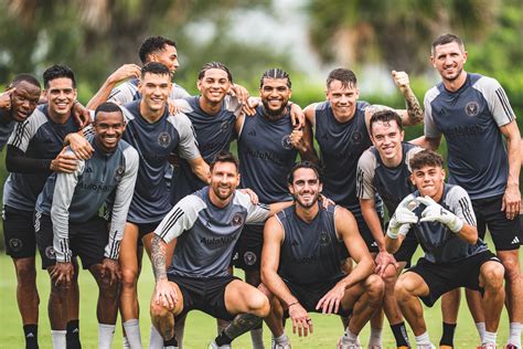 Inter Miami Football Team Wallpaper - Free Word Template