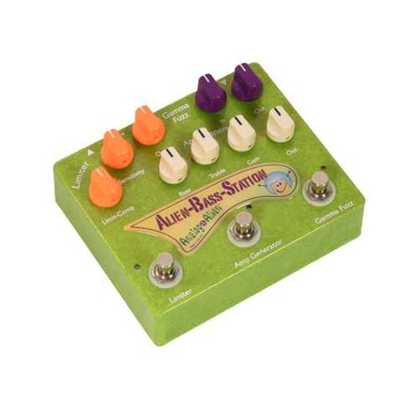 Alien Bass Station 的图像结果