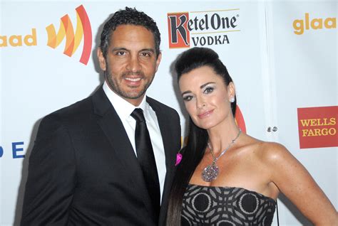 Kyle Richards and Mauricio Umansky Deny Divorce Rumors - Reality Tea