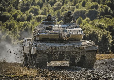 Spanish Leopard [2000×1408] : r/Land_Air_Sea_Defense