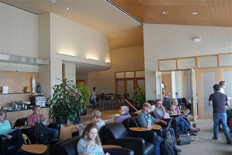 British Airways Priority Pass DFW Lounge Review Terminal D8 – Benjamin ...