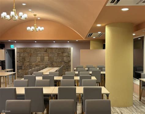 [Kyoto Tour - Top Grade A5 Kobe Beef] Fushimi Inari Shrine with ...