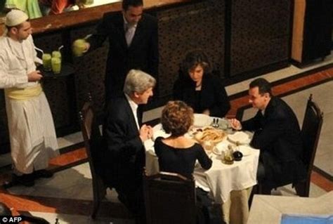 美国务卿曾与叙总统共进晚餐 席间言谈甚欢(图)-最新新闻