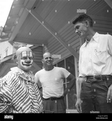 Howdy doody costume hi-res stock photography and images - Alamy