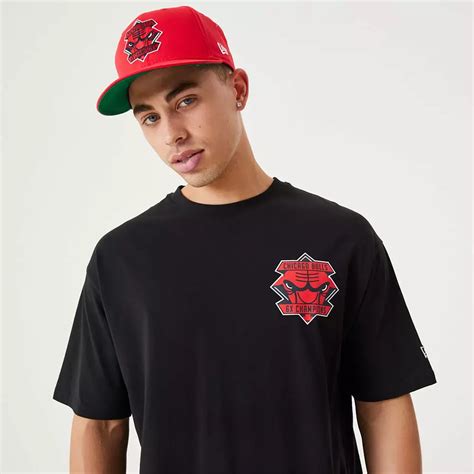 New Era - New Era Chicago Bulls NBA Championship Oversized T-Shirt ...