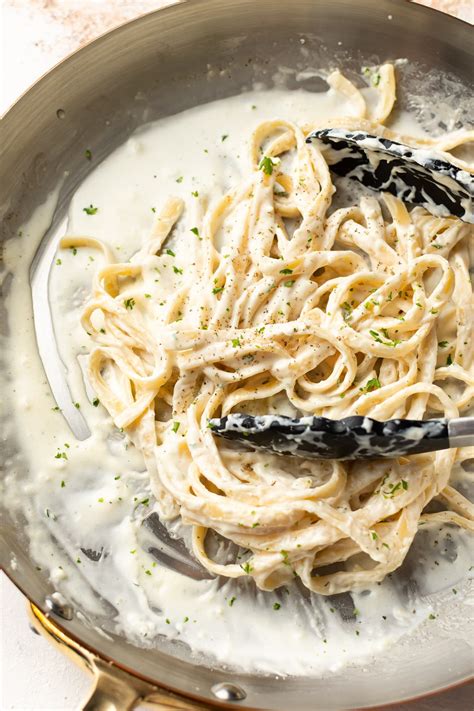 Easy Alfredo Sauce Recipe