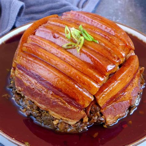 Mei Cai Kou Rou (Steamed Pork Belly/梅菜扣肉) - Red House Spice