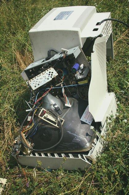 Broken Computer 的图像结果