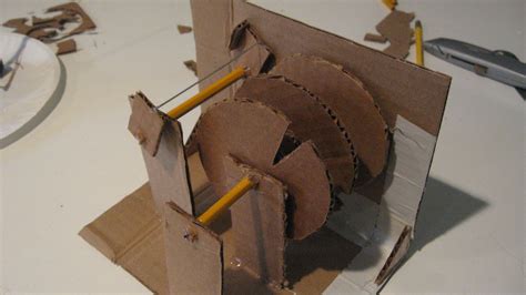 Lock Making Cardboard 的图像结果