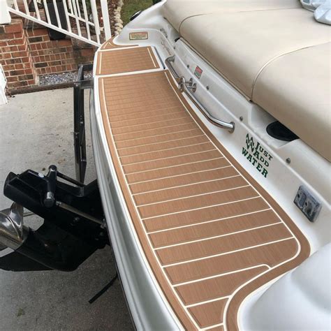Sea Ray 190 Bowrider SeaDek Flooring | Seaside Marine Customs