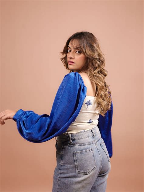 Yarrow Blue Satin Crop Top – R&Y