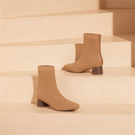 Marcella Square-Toe Water-Repellent Zipper Ankle Boots in Nutmeg | VIVAIA