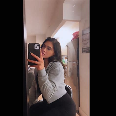 Alicia Lugo (@alicia_foxx_) • Instagram photos and videos