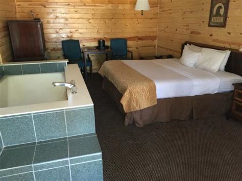 ECONO LODGE (Mackinaw City) - Hotel Reviews & Photos - Tripadvisor