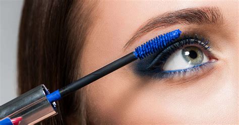Quirk-Up your Makeup with Colour of the Year Classic Blue | Femina.in