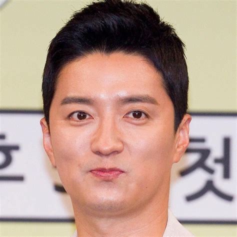 Hometown Cha-Cha-Cha (2021) Full Cast & Crew - Plex