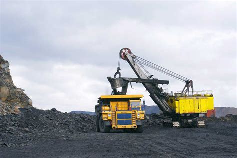 FM launches biggest coal mine auction of 141 mines