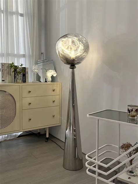 Cone Lava Floor Lamp – Vakkerlight