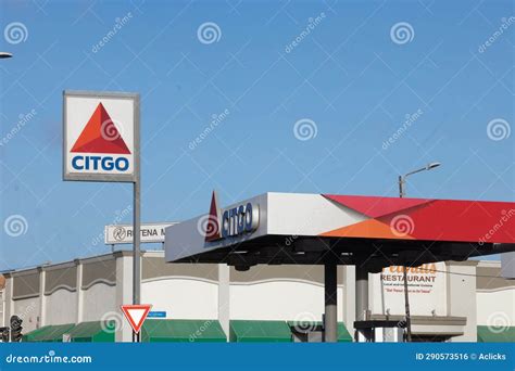 Citgo Gas Station Exterior, Citgo Petroleum Corporation is a US-based ...