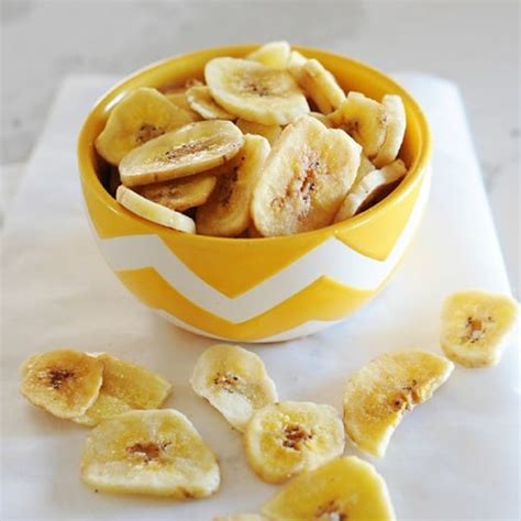 सावन स्पैशल: व्रत में बनाकर खाएं क्रंची Banana Chips - crunchy-banana ...
