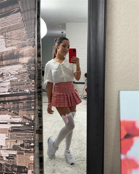 Who is Freya Von Doom? Age, Career, Family, Net Worth, Height B