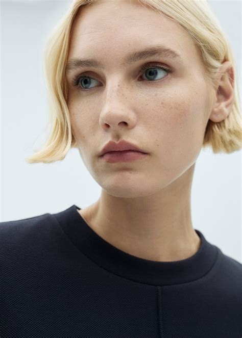 Crew-neck sweatshirt with stitching detail - Women | MANGO USA