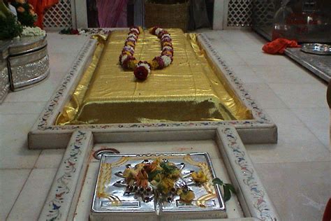 Sai Mahasamadhi Shrine - Shirdi: Get the Detail of Sai Mahasamadhi ...