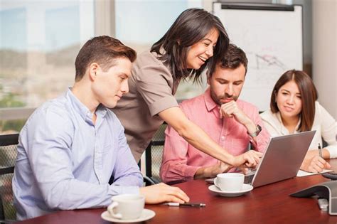 Activity Committee 的图像结果