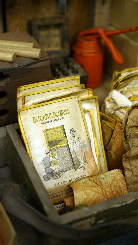 Advertising Posters 的图像结果