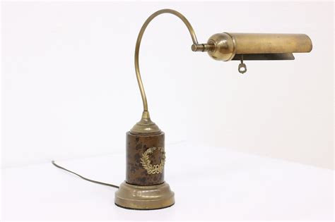 Library Desk Lamp 的图像结果