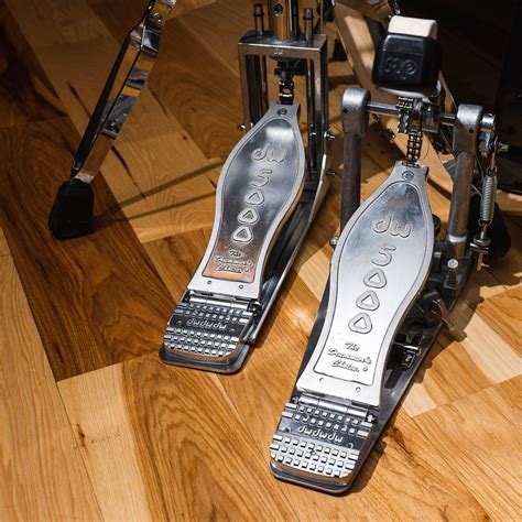 The CDE exclusive DW 5000 Modern Retro Accelerator bass drum pedal and ...