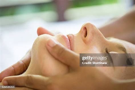 Chest Neck Massage 的图像结果