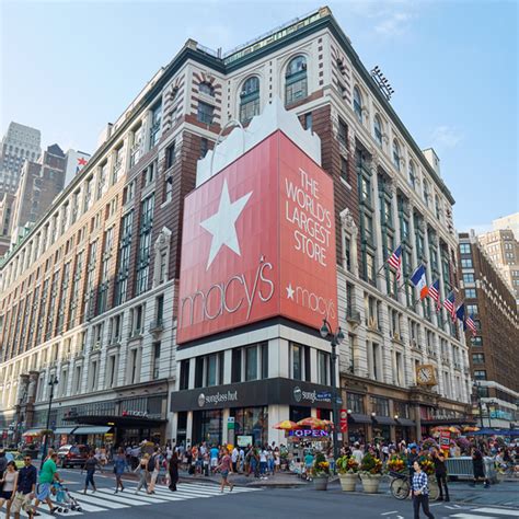 macys-shutterstock_611856296