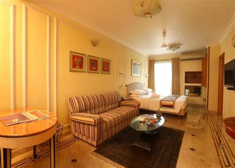 Regency Hotel Malabar Hill | Comfort and Convenience in Mumbai Awaits!